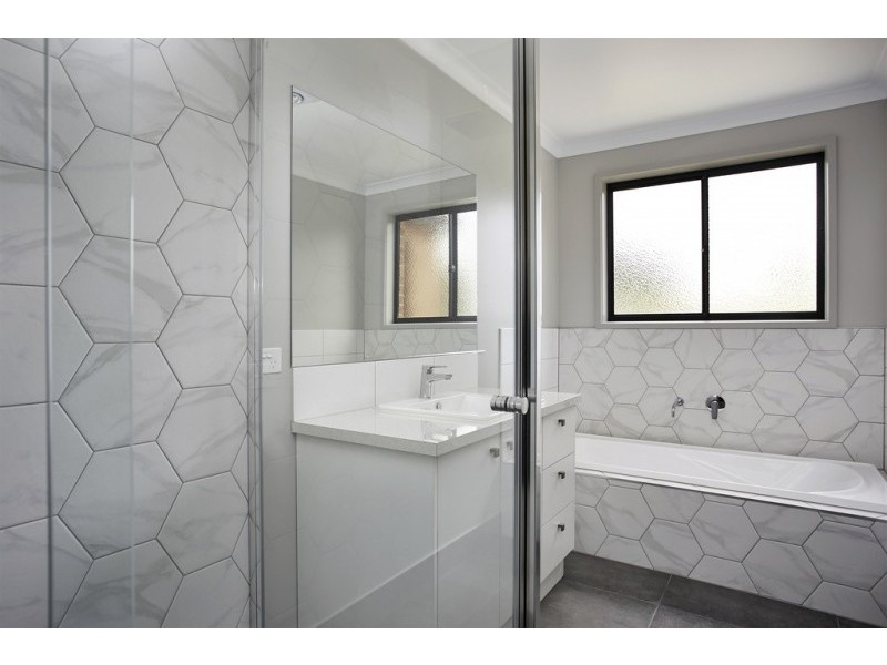 1/71 Allingham Street, Golden Square VIC 3555