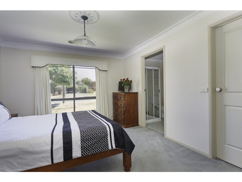 29 Gresham Court, Golden Square VIC 3555