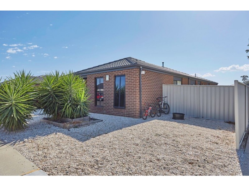 1 McMeeken Way, Epsom VIC 3551