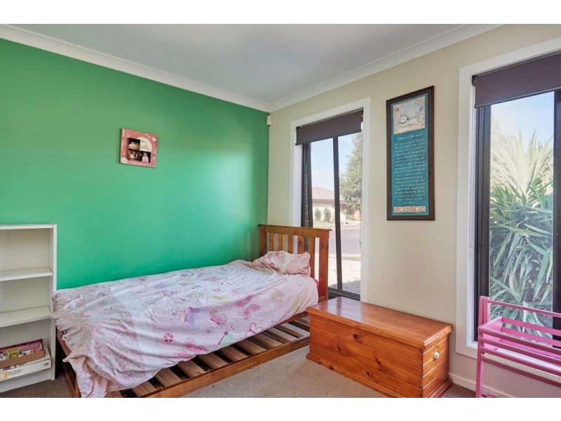 1 McMeeken Way, Epsom VIC 3551