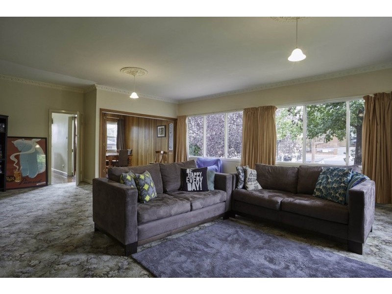 384 Eaglehawk Road, Eaglehawk VIC 3556