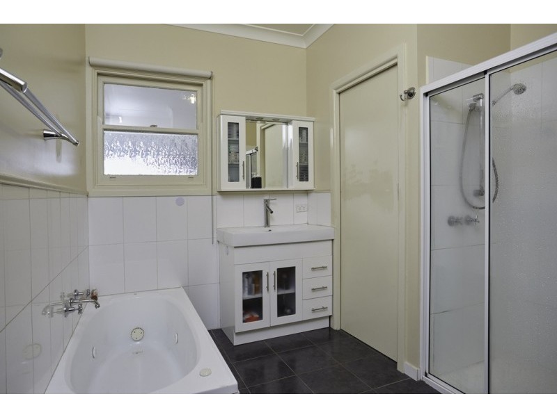 384 Eaglehawk Road, Eaglehawk VIC 3556