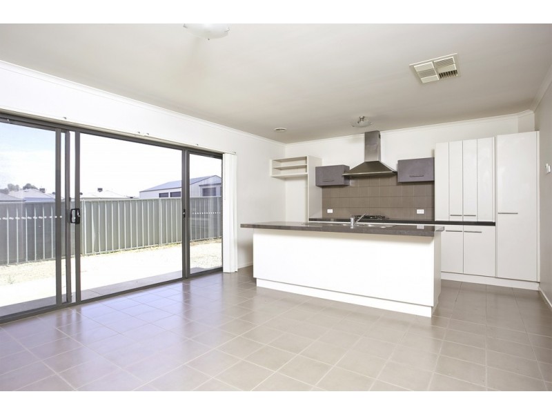 14 St James Wood Drive, North Bendigo VIC 3550