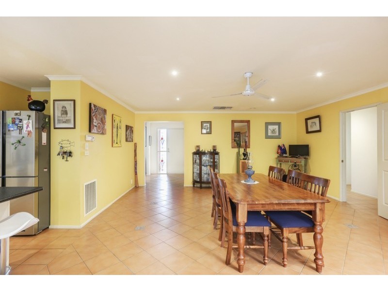 46 Pattison Drive, Kangaroo Flat VIC 3555