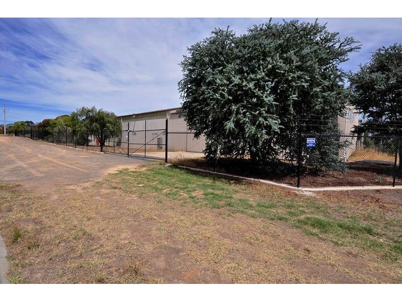 2-12 Hattam Street, Golden Square VIC 3555