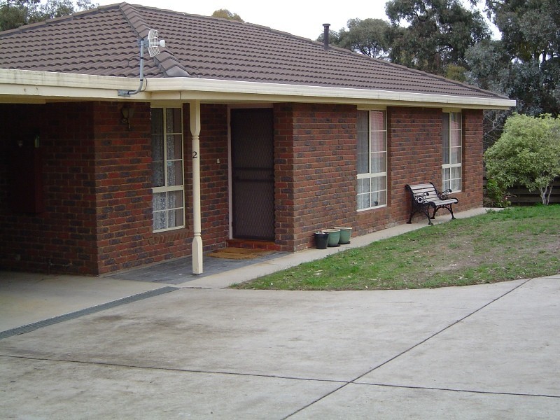 2/8 Biggs Court, Flora Hill VIC 3550