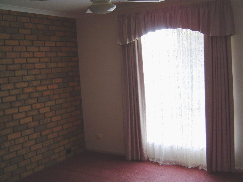 2/8 Biggs Court, Flora Hill VIC 3550