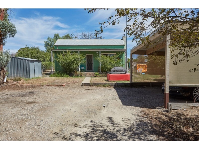 33 Railway Street, Kangaroo Flat VIC 3555