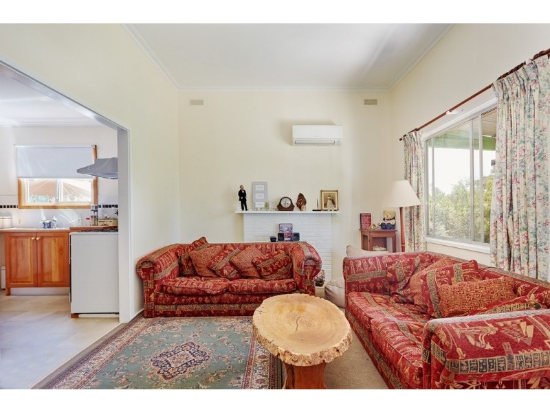 33 Railway Street, Kangaroo Flat VIC 3555