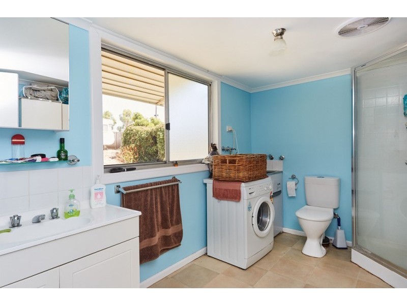 33 Railway Street, Kangaroo Flat VIC 3555