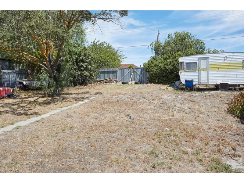 33 Railway Street, Kangaroo Flat VIC 3555