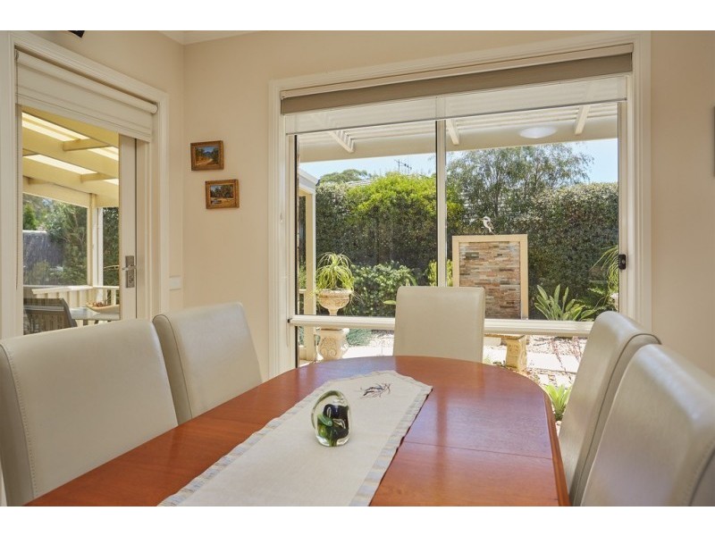 4 Tatiana Close, Kennington VIC 3550