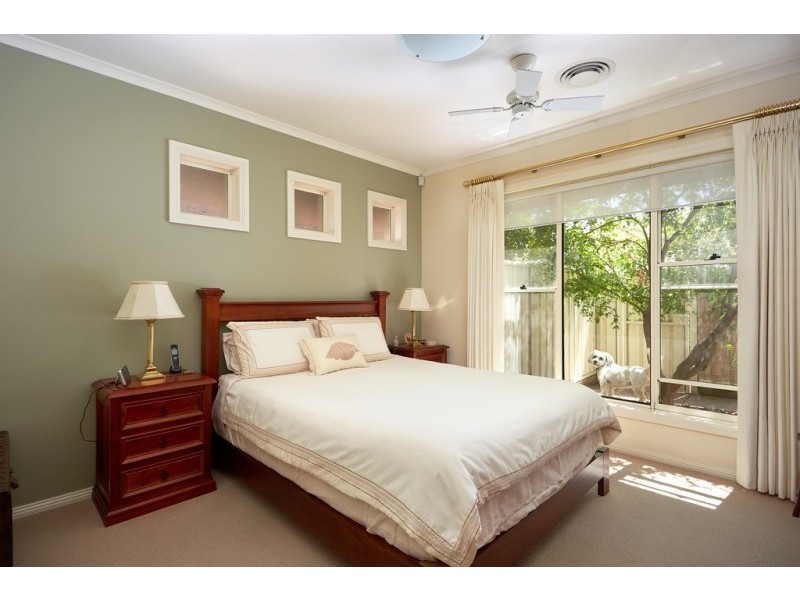 4 Tatiana Close, Kennington VIC 3550