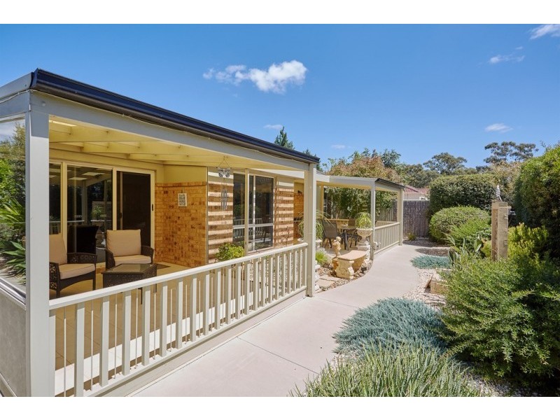 4 Tatiana Close, Kennington VIC 3550