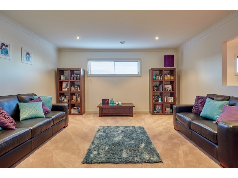 13 Janelle Drive, Maiden Gully VIC 3551