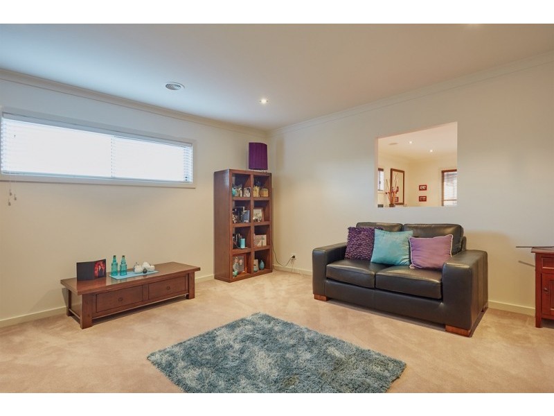 13 Janelle Drive, Maiden Gully VIC 3551