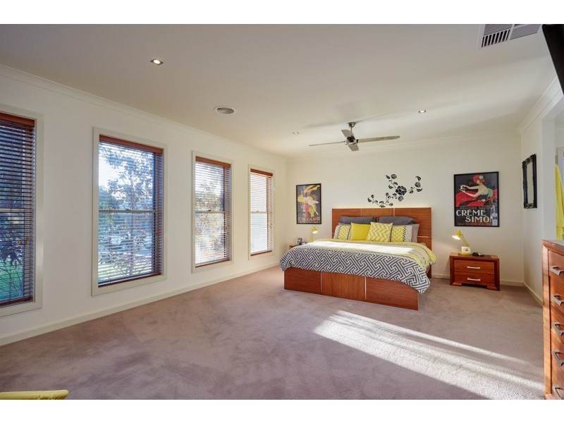 13 Janelle Drive, Maiden Gully VIC 3551