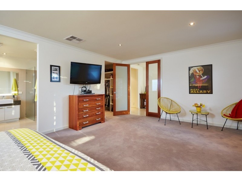 13 Janelle Drive, Maiden Gully VIC 3551