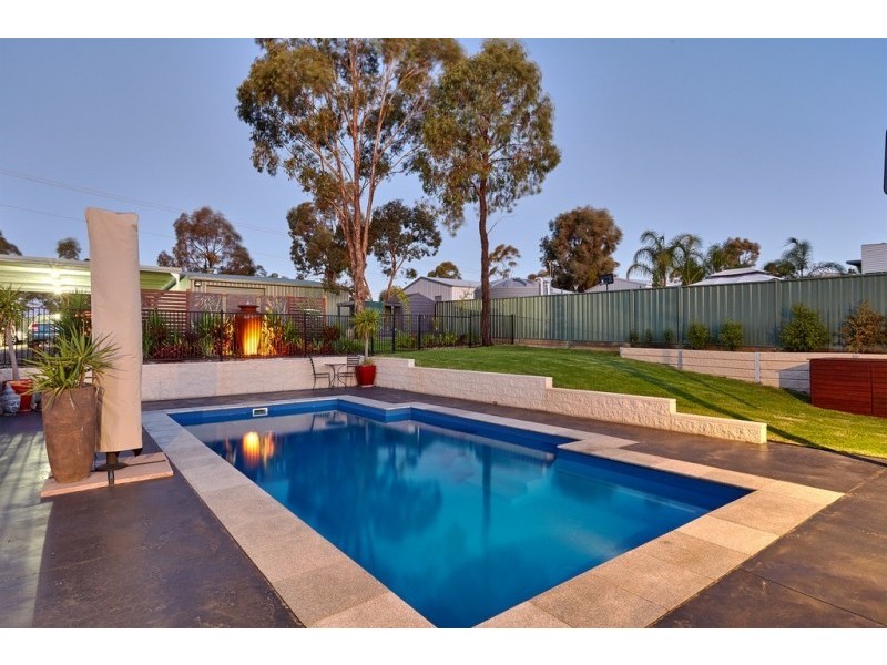 13 Janelle Drive, Maiden Gully VIC 3551