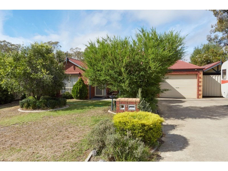 1 Noel Place, Spring Gully VIC 3550