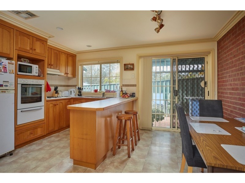 1 Noel Place, Spring Gully VIC 3550