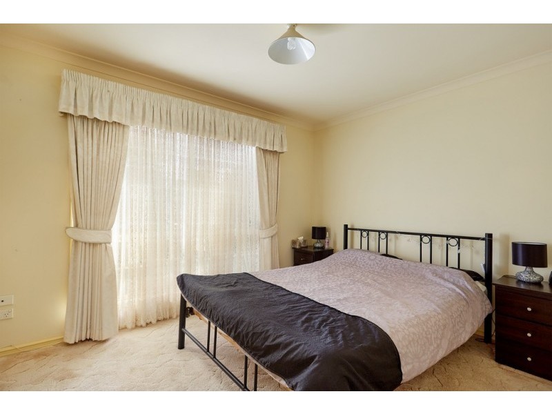 1 Noel Place, Spring Gully VIC 3550