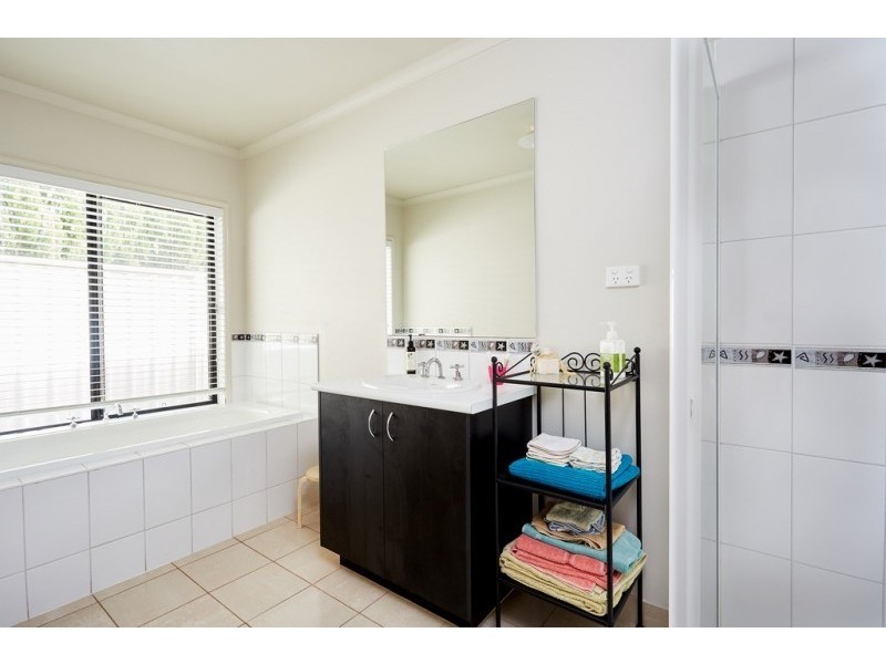 29 Greenview Circuit, Epsom VIC 3551