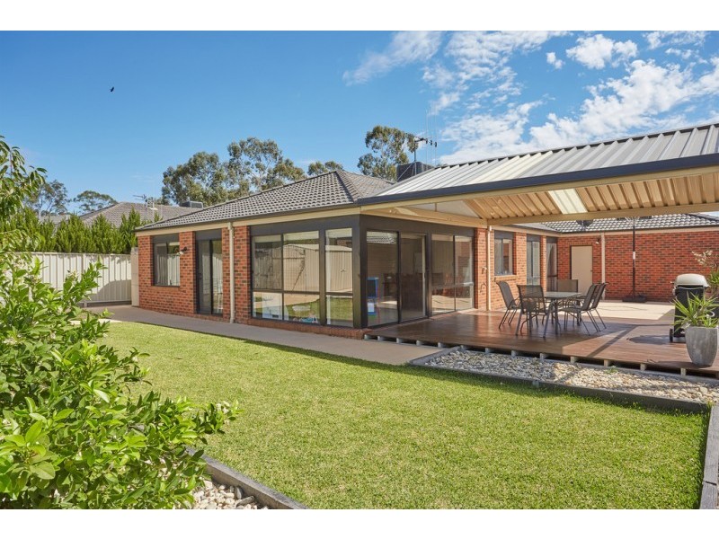 29 Greenview Circuit, Epsom VIC 3551