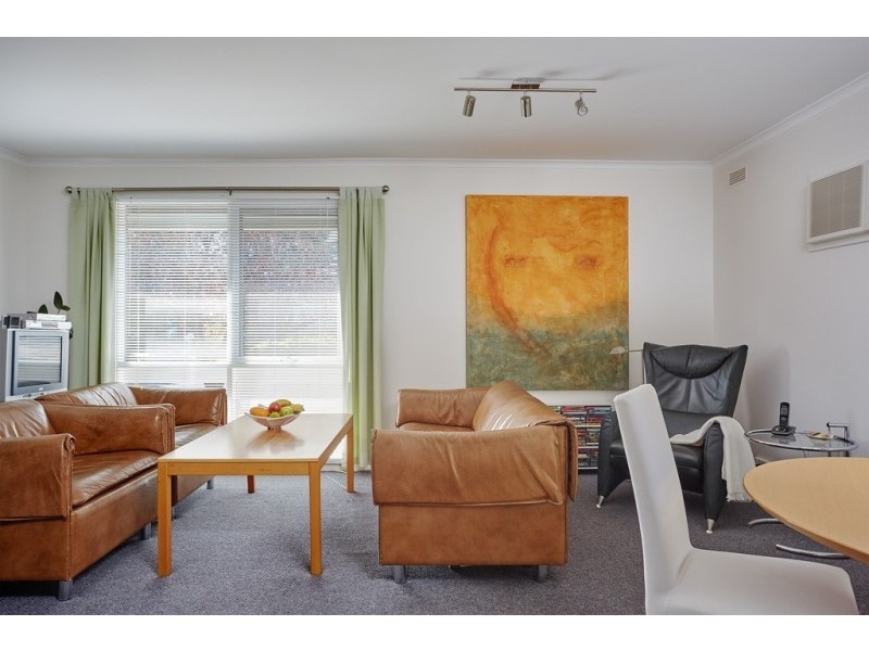 2/13 Dale Street, Kennington VIC 3550