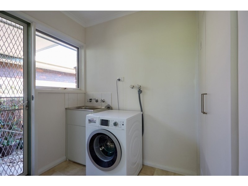 2/13 Dale Street, Kennington VIC 3550