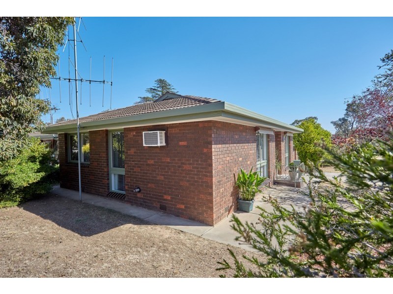 2/13 Dale Street, Kennington VIC 3550