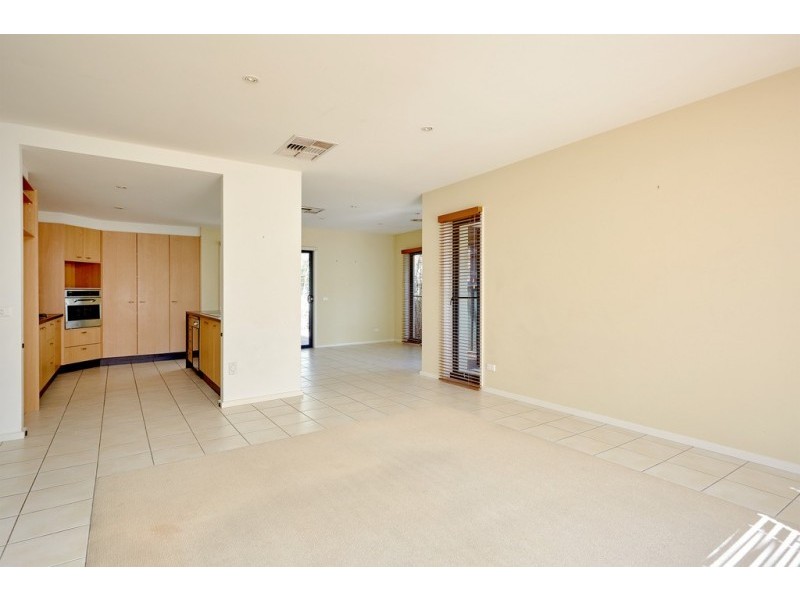 3 Grenoble Close, Spring Gully VIC 3550