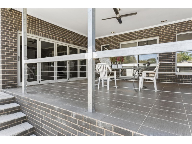 15 Kathleen Terrace, Maiden Gully VIC 3551