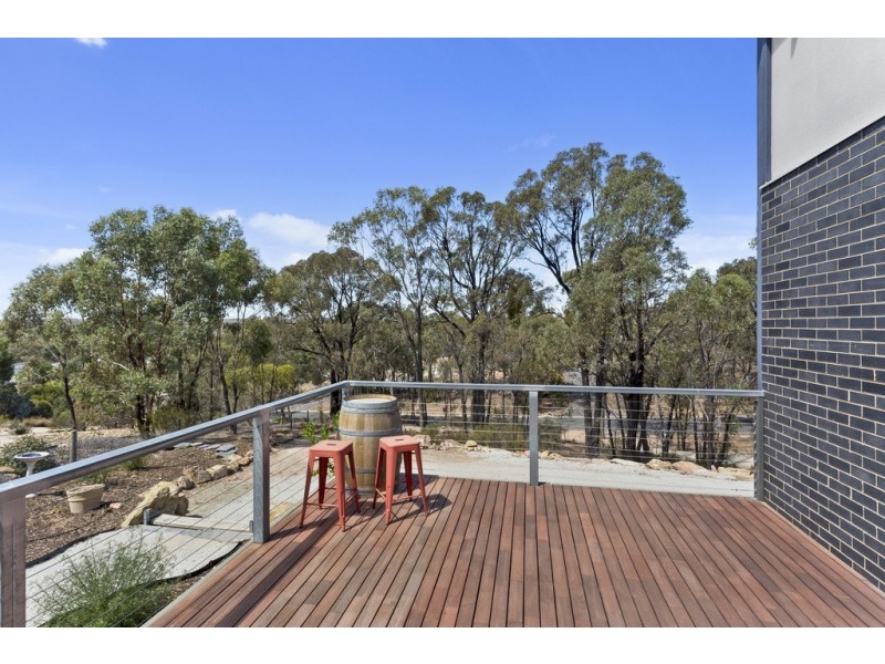 15 Kathleen Terrace, Maiden Gully VIC 3551