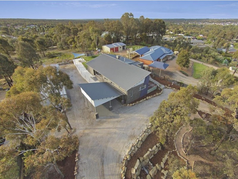 15 Kathleen Terrace, Maiden Gully VIC 3551