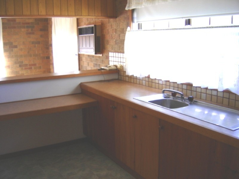 2/4 Carola Court, Kennington VIC 3550