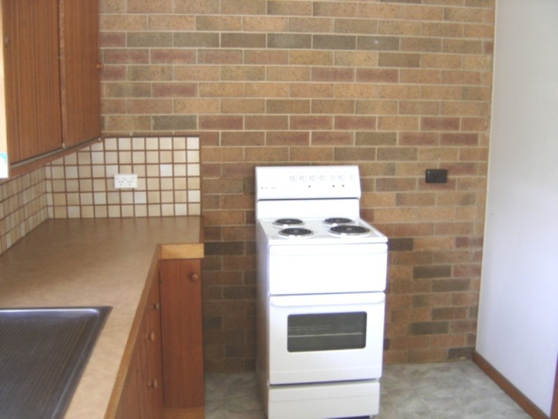 2/4 Carola Court, Kennington VIC 3550