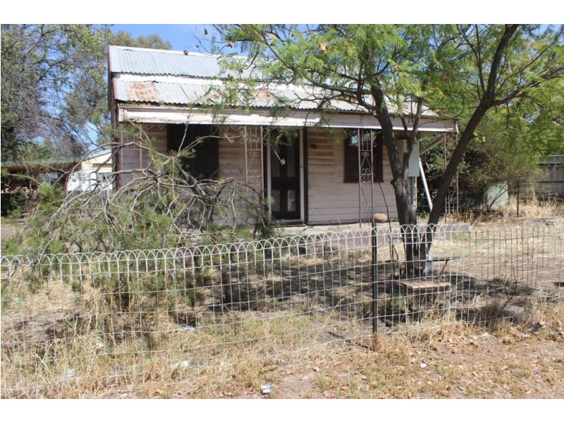 11 Hall Street, Eaglehawk VIC 3556