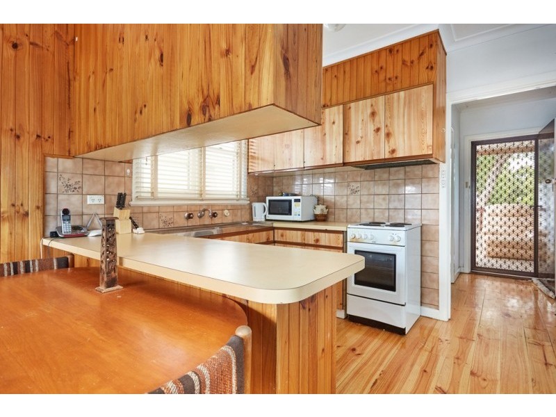 18 Wireless Street, Kangaroo Flat VIC 3555