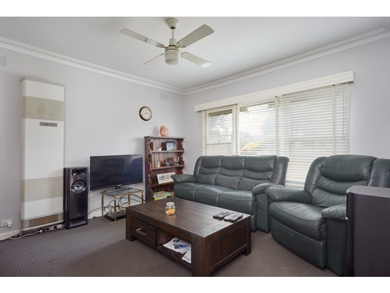 18 Wireless Street, Kangaroo Flat VIC 3555