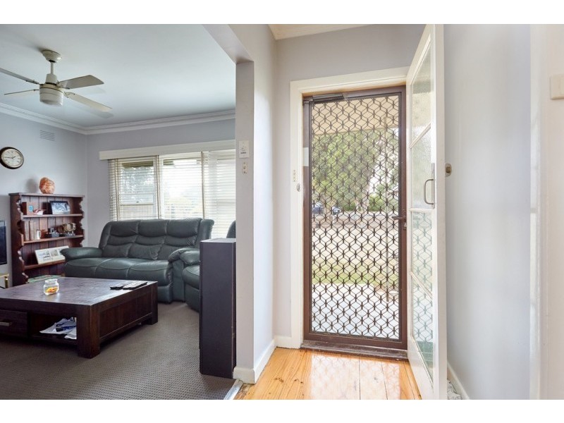 18 Wireless Street, Kangaroo Flat VIC 3555