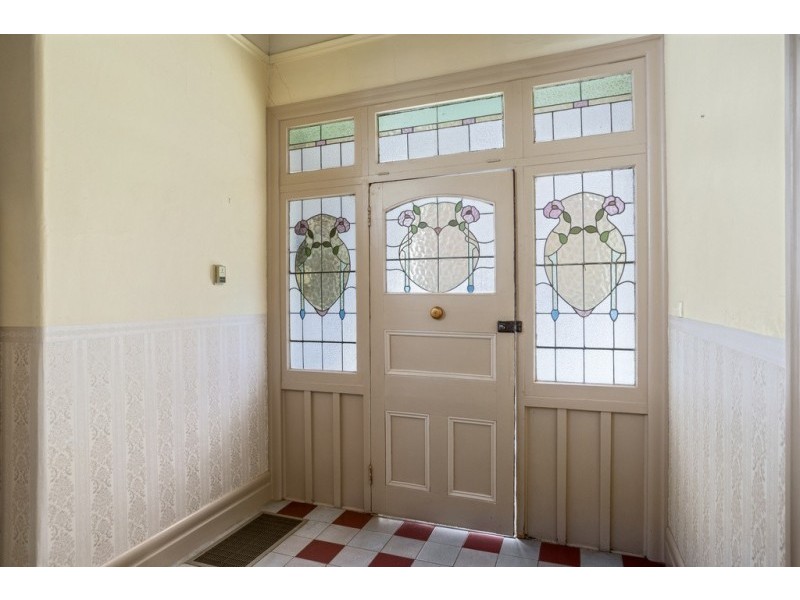 4 Pine Street, Quarry Hill VIC 3550