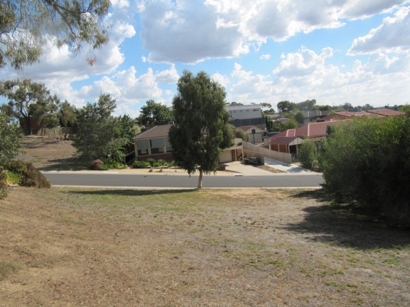 30 Landale Drive, Strathdale VIC 3550