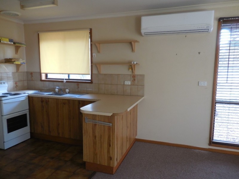 1/124 Upper Road, California Gully VIC 3556