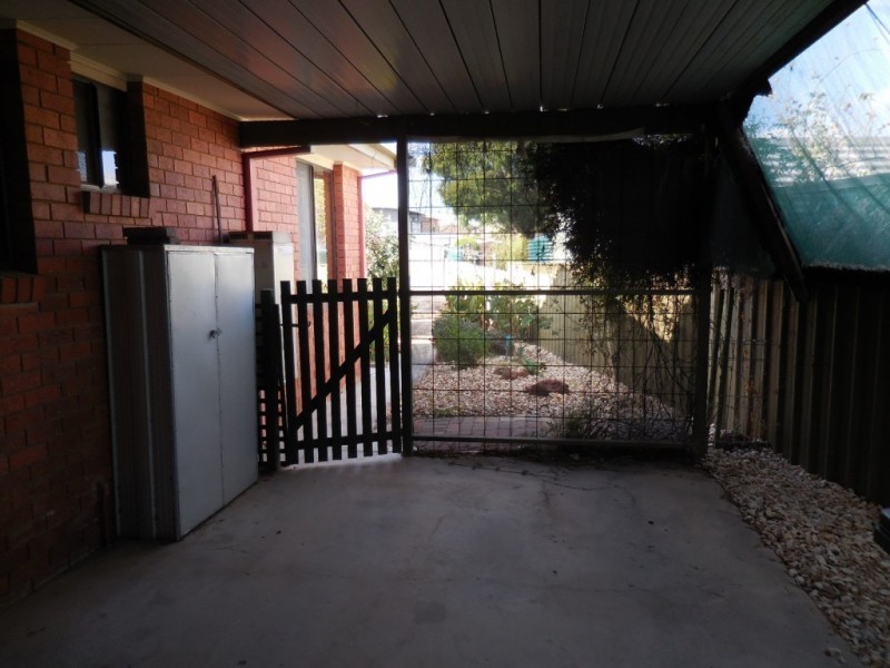 1/124 Upper Road, California Gully VIC 3556