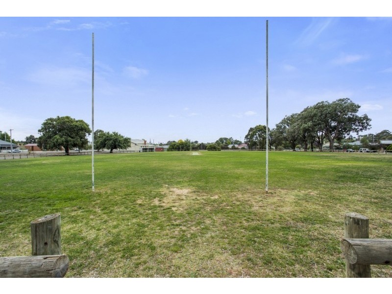 7 Hollow Street, Golden Square VIC 3555
