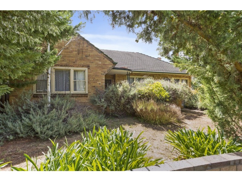 3 Lansell Street, Kangaroo Flat VIC 3555