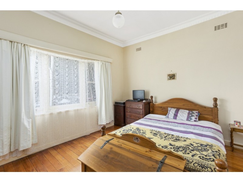 3 Lansell Street, Kangaroo Flat VIC 3555