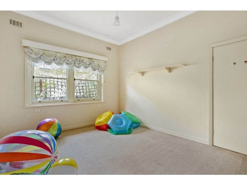 3 Lansell Street, Kangaroo Flat VIC 3555