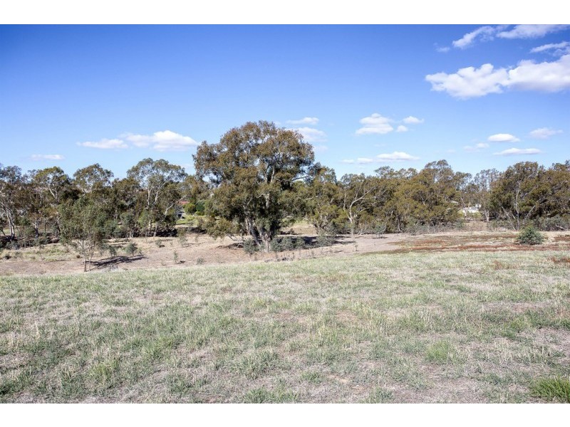 50 Sunrise Crescent, Lockwood South VIC 3551